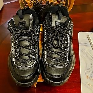 fila  sneakers size 7